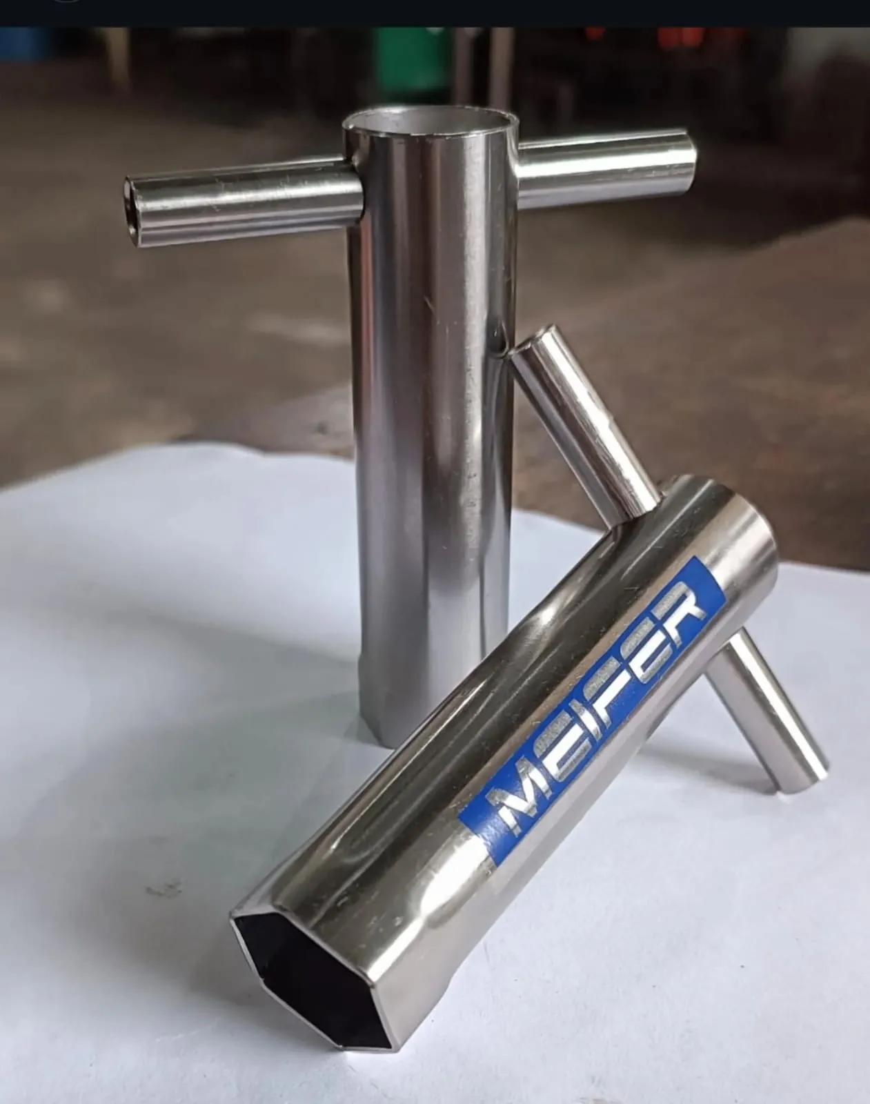 Chave de aço feita sob medida com a marca Meifer